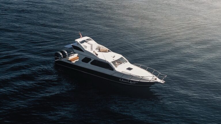 The Ocean Manta speedboat on a Komodo day trip